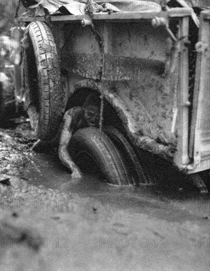 Stuck in a bog, Bulawayo to Dett, Southern Rhodesia, c1924-c1925 (1927).  Artist: Thomas A Glover