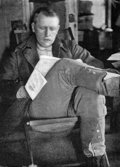 'Fridtjof Nansen after his wash and brush up', 1896 (1899).  Artist: Frederick George Jackson