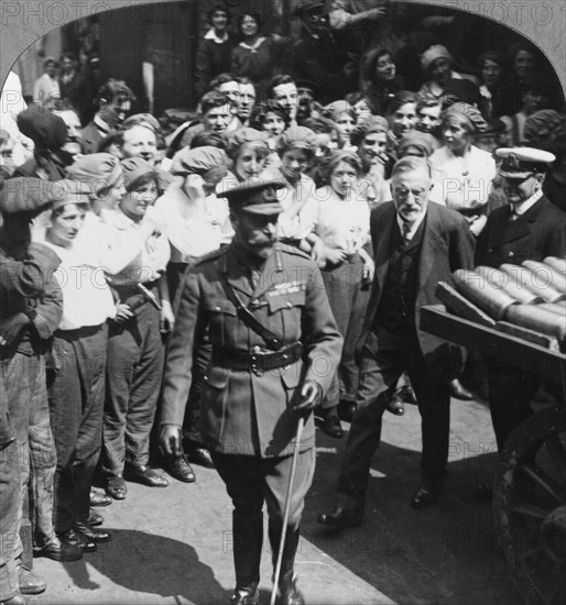 His Majesty inspects the shells at Holmes and Co Ltd, Hull, Yorkshire, World War I, c1914-c1918. Artist: Realistic Travels Publishers