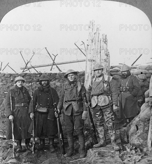 Lewis machine gunners, Hollebeke, Belgium, World War I, c1914-c1918.  Artist: Realistic Travels Publishers