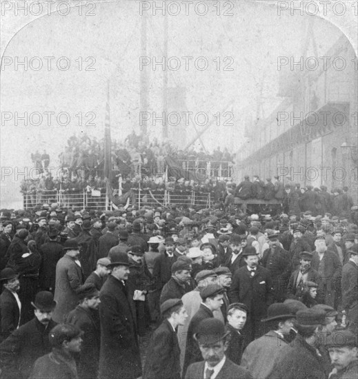 Gordon Highlanders embarking for South Africa, Liverpool, Lancashire, 1899.  Artist: Underwood & Underwood