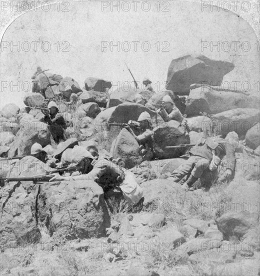 A desperate stand at the Modder River, South Africa, 2nd Boer War, 18 December 1899. Artist: Underwood & Underwood