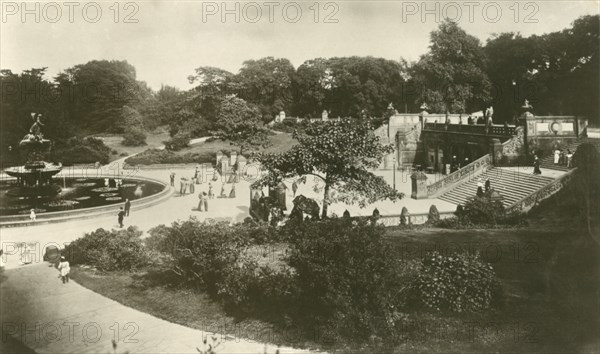 The Terrace and Fountain, Central Park, New York. Artist: Unknown