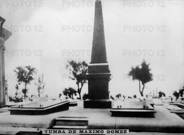 The Grave of Maximo Gomez, 1920s. Artist: Unknown