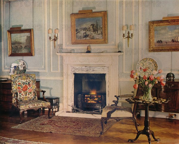 Room at the house of Mrs Chester Beatty, 1932. Artist: Unknown.
