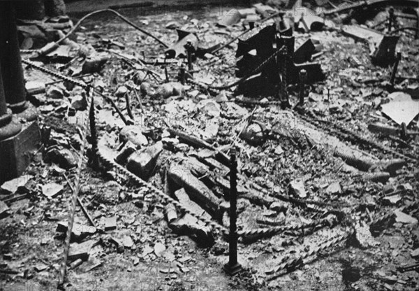 'Two of the effigies of the Knights in the round of the Temple Church, gutted by fire, 1941'. Artist: Unknown.