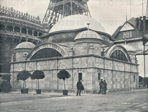 'Peninsular and Oriental Pavilion (River Front)', c1900. Creator: Unknown.