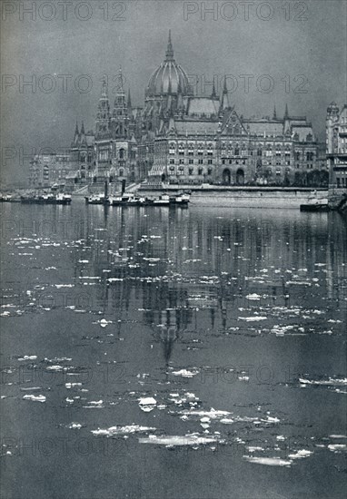'The House of Parliament, Budapest', c1932. Artist: Rudolf Balogh.