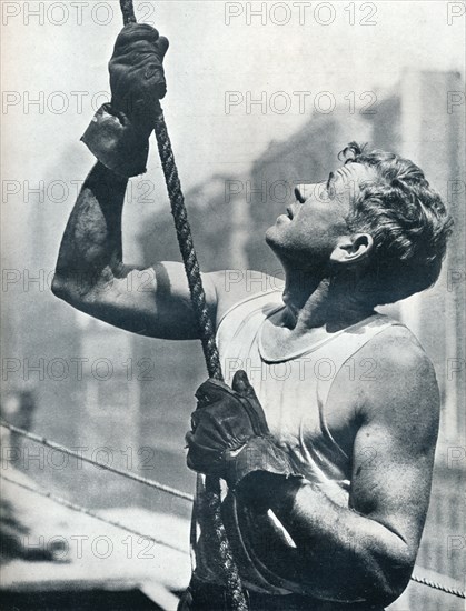 'The Empire State Building: Skyscraper Workers', c1931. Artist: Lewis Wickes Hine.