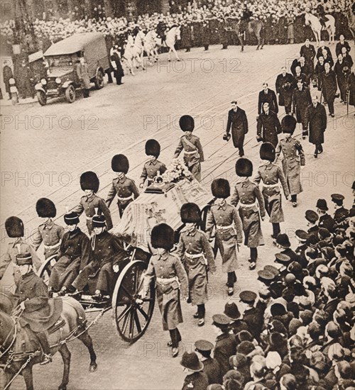 'Simple Majesty: King George's coffin, covered by the Royal Standard', 1936. Artist: Unknown.