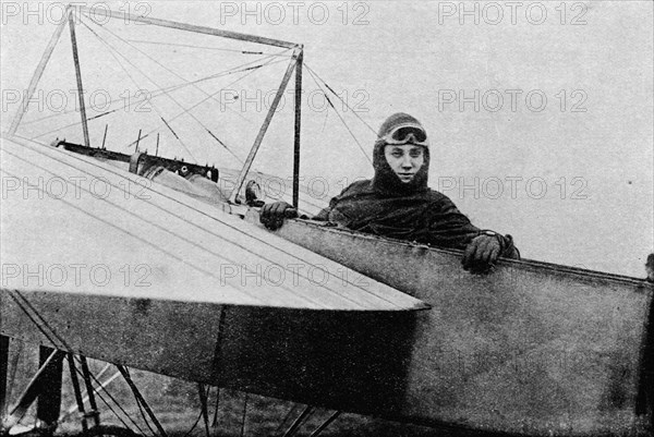 Gustav Hamel, winner of the first air race to Brighton, 1911 (1933). Artist: Flight Photo.
