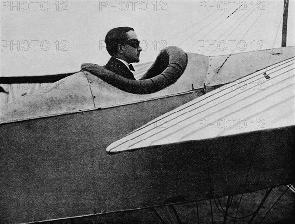 A great cross-country pilot: Mr WB Rhodes-Moorhouse, 1912 (1933).  Artist: Flight Photo.