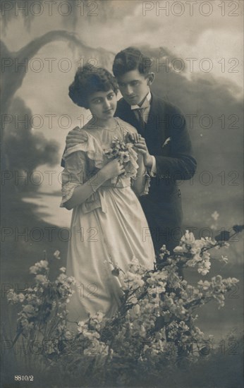 'Couple', c1910. Artist: Unknown.