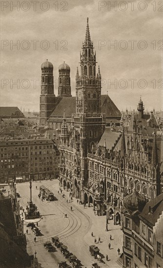 'Munchen. Marienplatz - Town - Hall - Frauen Church', 1931. Artist: Kurt Hielscher.