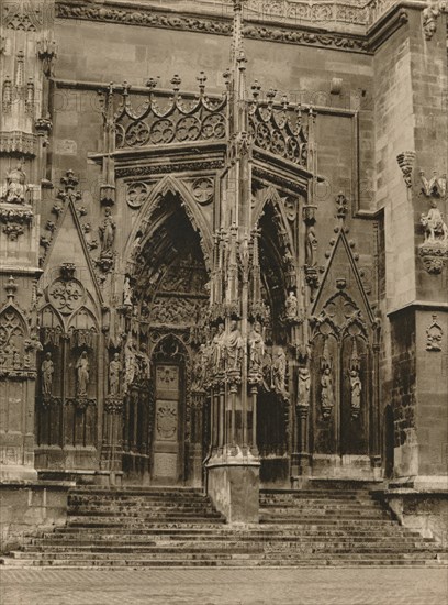 'Regensburg - Cathedral Corch', 1931. Artist: Kurt Hielscher.