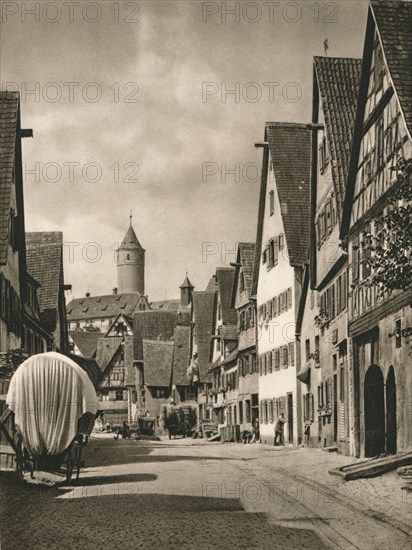 'Dinkelsbuhl - Untere Schmiedgasse', 1931. Artist: Kurt Hielscher.