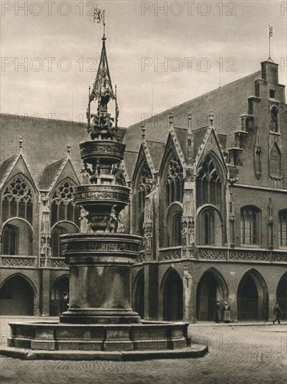 'Braunschweig, Town-hall of the old city', 1931. Artist: Kurt Hielscher.