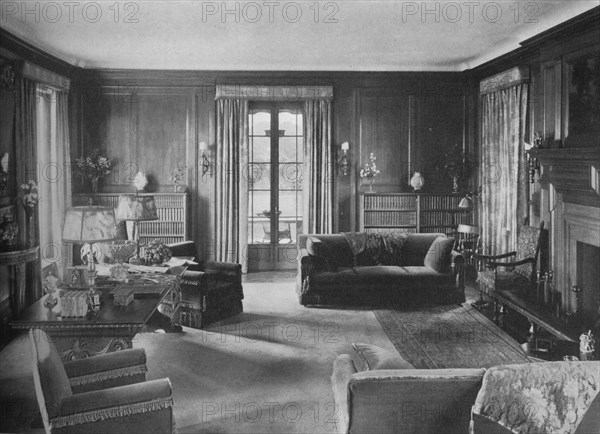 Library - house of Richard Garlick, Youngstown, Ohio, 1922. Artist: Unknown.