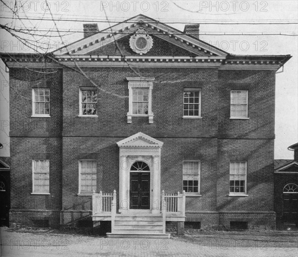 Central pavilion, street front of Harwood House, Annapolis, Maryland, 1922. Artist: Unknown.