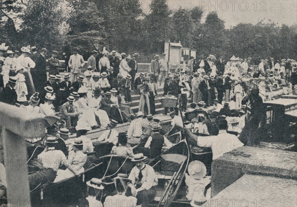 'Sunday Afternoon at Boulter's Lock, Maidenhead', 1901. Artist: Unknown.