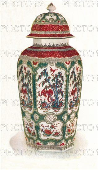 'One of a Pair of Worcester Vases', 1911. Artist: Unknown.