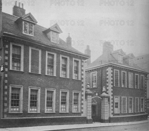 Gateway of Berkeley's Hospital, Worcester, Worcestershire, 1924. Artist: Unknown.