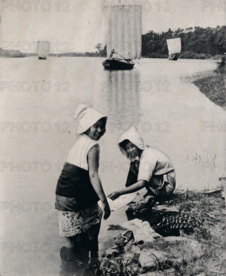 'A laundry on the river's brim', c1900, (1921). Artist: Julian Leonard Street.