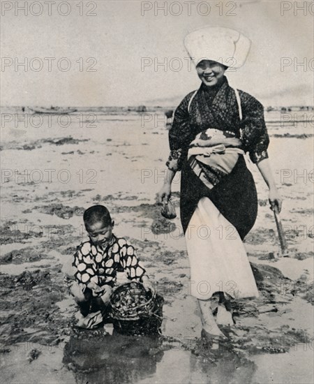 'Digging clams at low-tide in Tokyo Bay', c1900, (1921). Artist: Julian Leonard Street.