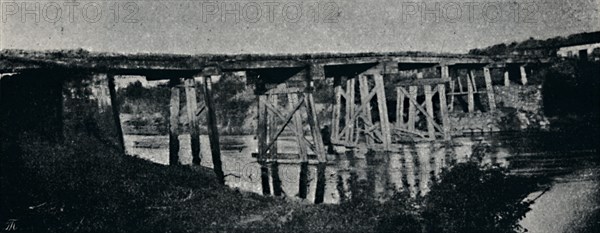 'Antiga Ponte dobre o Rio Mogy-Guassu', 1895. Artist: Alberto Loefgren.
