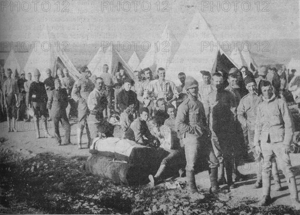 'The Dublin Fusiliers Just Before Embarking in the Armoured Train', 1902. Artist: Unknown.