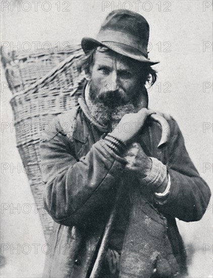 A German street hawker, Ehningen District, Wurttemberg, 1912. Artist: E Uhlenhuth.