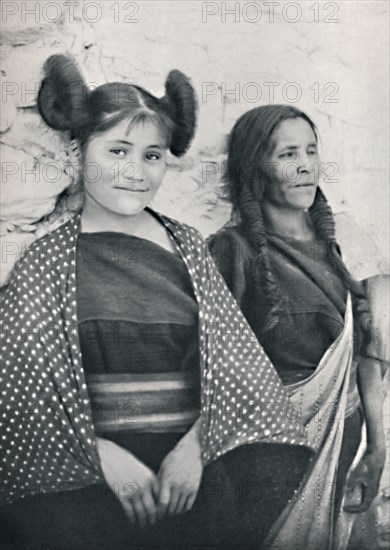 An Arizona Hopi girl and her mother, 1912. Artist: James & Pierce.