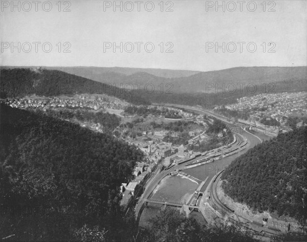 'The Great Loop at Mauch Chunk', 19th century. Artist: Unknown.