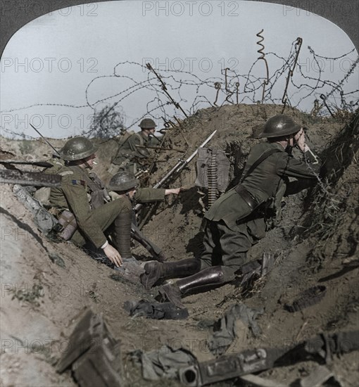 Observation officer and signallers keep a sharp lookout, St Quentin, France, World War I, 1914-1918. Artist: Realistic Travels Publishers.