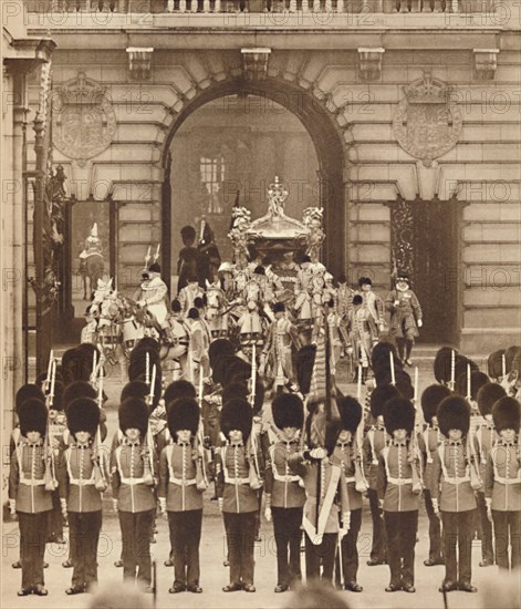 'The King and Queen Leave the Palace for their Coronation', 1937. Artist: Unknown.