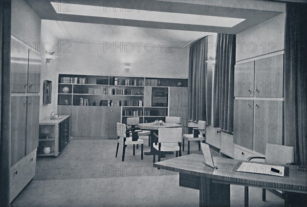 'Paul Bromberg. Combined drawing- and dining-room in a house at Rotterdam, in ivory, red-orange and  Artist: Unknown.