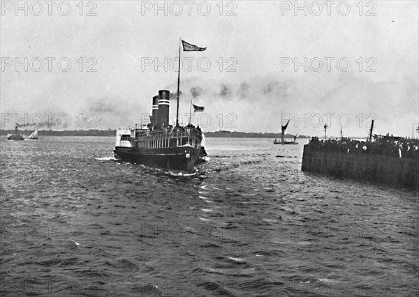 'The Koh-I-Noor Nearing Harwich', c1896. Artist: Chester Vaughan.