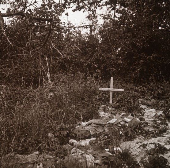 Body of German soldier, Ablain-Saint-Nazaire, Northern France, c1914-c1918.  Artist: Unknown.