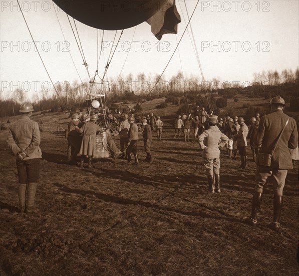 Basket of barrage balloon, c1914-c1918. Artist: Unknown.