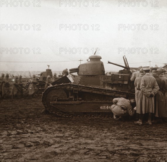 Advancing with tanks, c1914-c1918. Artist: Unknown.