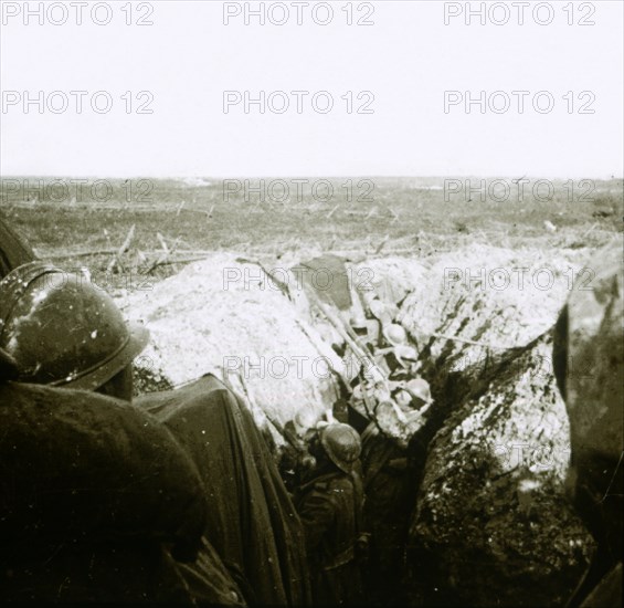 Anti-aircraft firing, front line, c1914-c1918. Artist: Unknown.