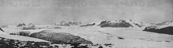 'Panorama from Discovery Bluff', c1911, (1913).  Artist: Frank Debenham.