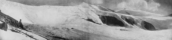 'Avalanche Cliffs on the South Side of Granite Harbour', c1911, (1913).  Artist: T Griffith Taylor.