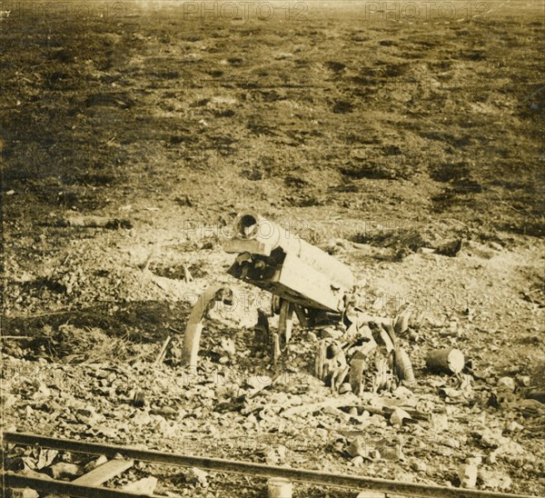 Abandoned 155 gun, c1914-c1918. Artist: Unknown.