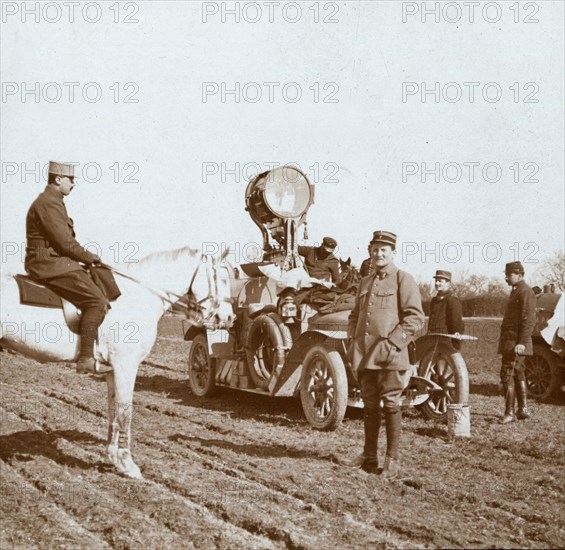 Projector, Chalons, northern France, c1914-c1918.  Artist: Unknown.