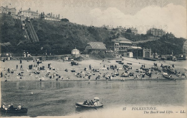 'Folkestone. The Beach and Lifts', late 19th-early 20th century. Artist: Unknown.