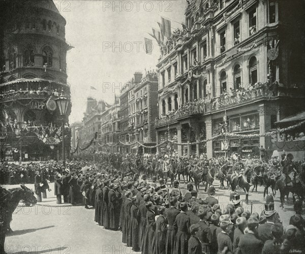 'The Royal Procession: Passing the Eastern End of Cheapside', London, 1897. Artist: E&S Woodbury.