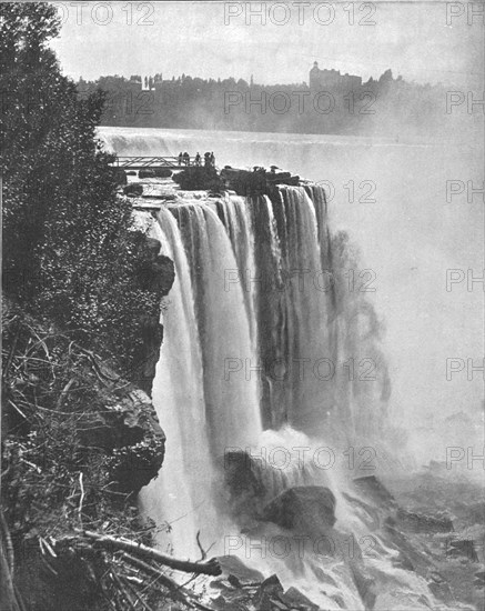 Horseshoe Falls, Niagara, North America, c1900.  Creator: Unknown.