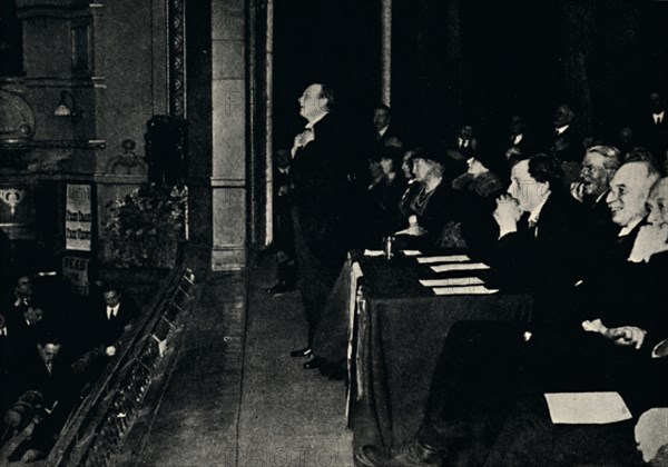 'Addressing a Public Meeting at Finsbury Park', 1924, (1945). Creator: Unknown.