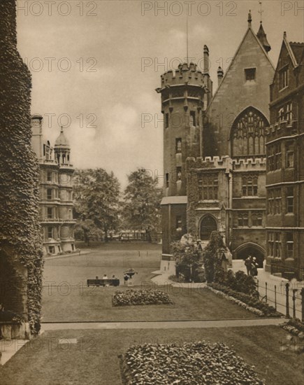 'Vista of Middle Temple Gardens from Fountain Court', c1935. Creator: Unknown.